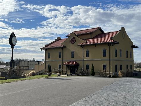 Four Roses Distillery Tour - STOCKPILING MOMS™