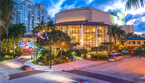 The Broward Center Kicks Off 2024: Legendary Musicians, A Broadway Blockbuster, Comedy And ...