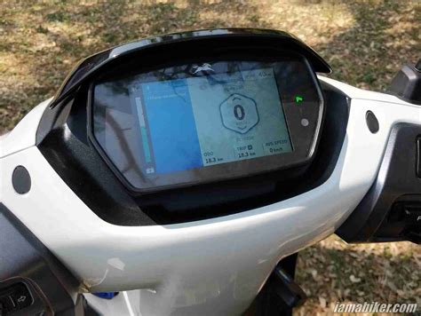 TVS iQube electric scooter digital meter | IAMABIKER - Everything ...