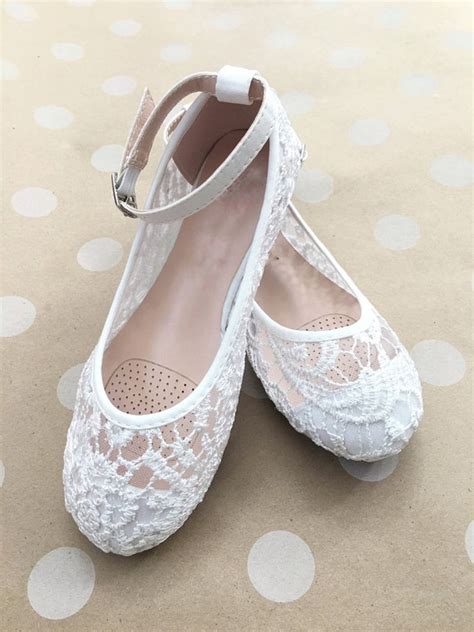 GIRLS SHOES Flower Girl Shoes White Lace Ballet Flats by kaileep