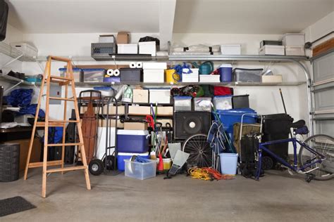 5 Reasons to Clear the Clutter out of your Garage