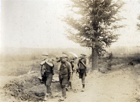 Stretcher-bearers on the Western Front | NZHistory, New Zealand history ...