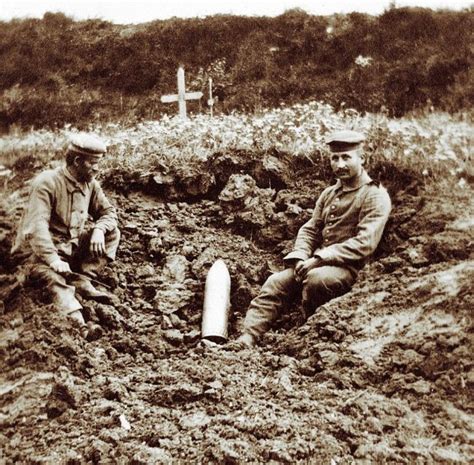 Rare Photos Show Soldiers In The Trenches During The Battle Of Somme ...