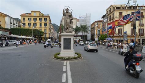 Piazza Tasso a Sorrento - ècampania