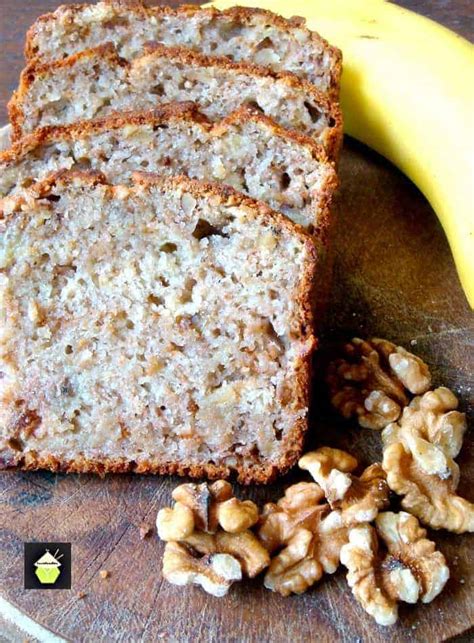 Moist Banana and Walnut Pound Loaf Cake | Lovefoodies