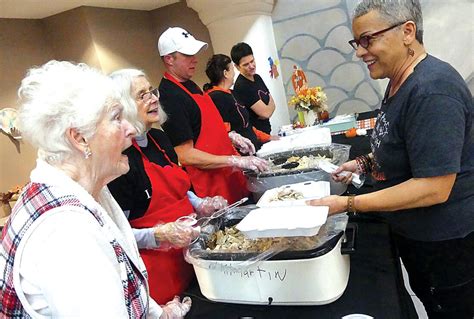 ‘An enormous amount of love’: Volunteers host Thanksgiving meals for ...