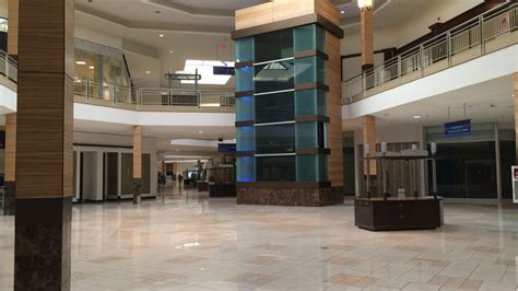 Photo album of empty Madison Square Mall leaves many in the Tennessee Valley feeling nostalgic ...