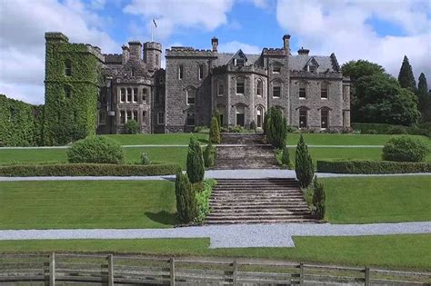 Inverlochy Castle: 10 Reasons To Choose This Wedding Venue