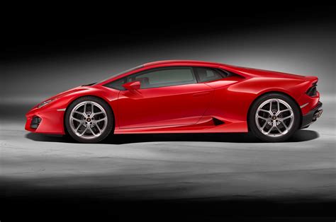 Lamborghini Huracan LP 580-2 is a Lighter, Rear-Drive V-10 Supercar