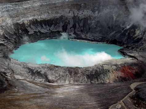 Poas Volcano crater | Shane Crawford | Flickr