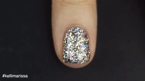 This Genius Trick Makes Putting On Glitter Nail Polish So Much Easier ...