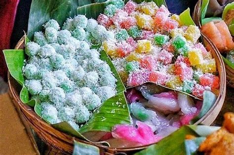 Catat! Ini 3 Tips Memasak Kue Tradisional Indonesia yang Direbus - Parapuan