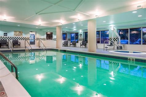 Hampton Inn Clifton Park Pool: Pictures & Reviews - Tripadvisor