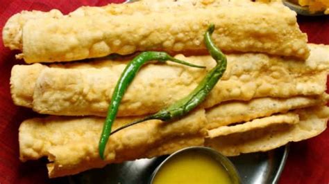 Gujarati Snacks - These Are the Gujarati Snacks Every Gujju Loves To Binge On