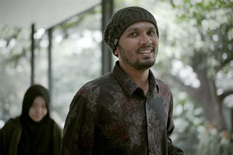 Ustadz Hanan Attaki - Biodata, Profil, Fakta, Umur, Agama, Istri, Karier