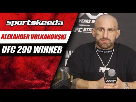 Alexander Volkanovski discloses what he said to Ilia Topuria in cage ...