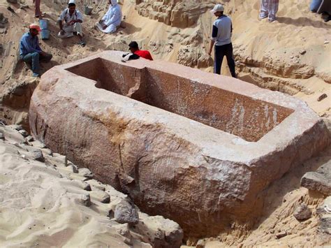 Garry Shaw: Egyptian Pharaoh's Tomb Discovered by American Archaeologists