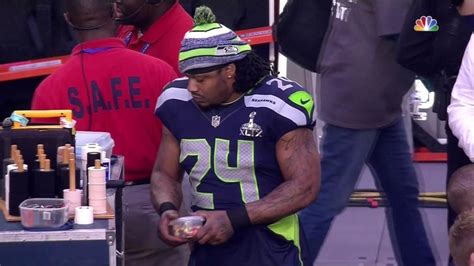 Super Bowl 2015: Marshawn Lynch ate Skittles before kickoff - Sports Illustrated