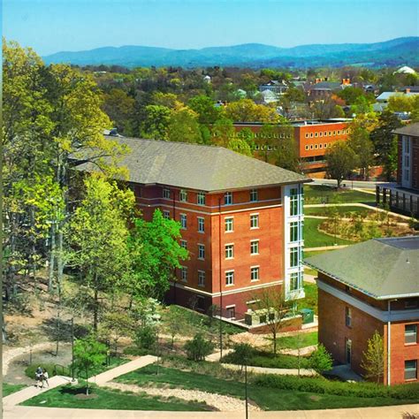 Hoo Stories: A UVa Student Blog: Why New Dorms Are the Best Dorms