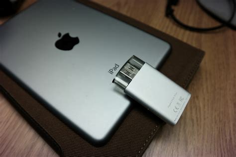 SanDisk iXpand Flash Drive: Giving Your iPad / iPhone Needed Space ...