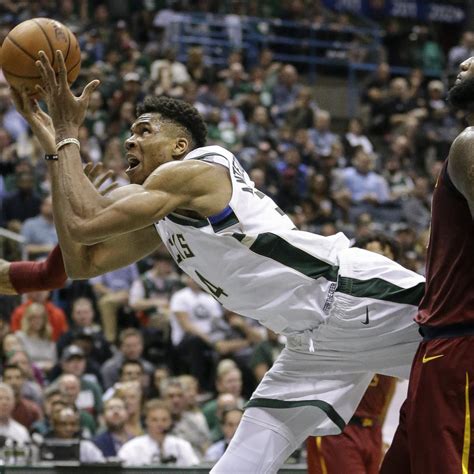 LeBron James Is Still King, but Giannis Antetokounmpo Has His Eyes on the Throne | News, Scores ...