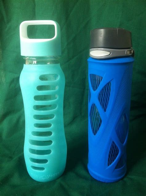 Eco Vessel Surf Recycled Glass Water Bottle vs Zulu Glass Water