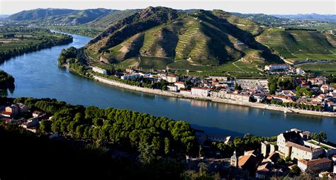 Unraveling The Tapestry Of The Rhône Wine Region: A Geographic Journey ...