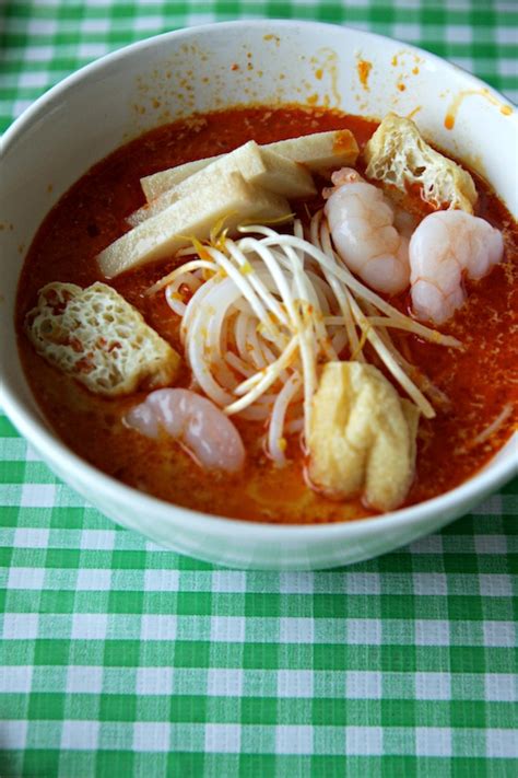 Recipe: Mum's Singapore Laksa - Chicken Scrawlings