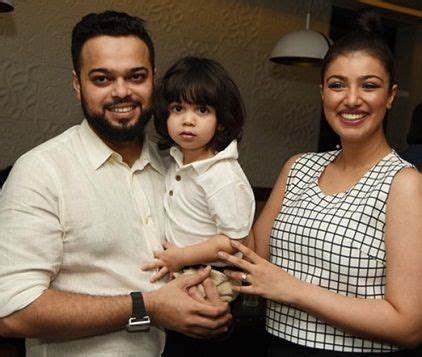 Farhan Azmi (Ayesha Takia's Husband) Height, Weight, Age, Family, Biography & More » StarsUnfolded