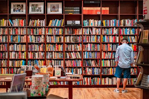 12+ CHARMING New York City Bookstores You Can't Help But Love