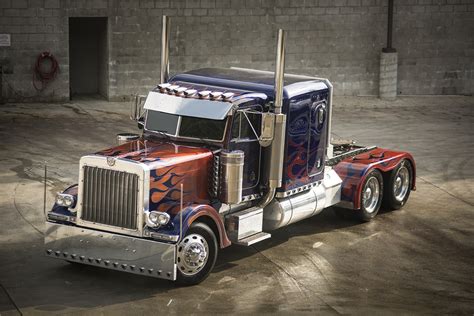 Optimus Prime Truck from Transformers Movies Set for Auction - The News Wheel