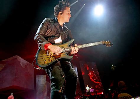 Synyster Gates Gear and Equipment (2015)