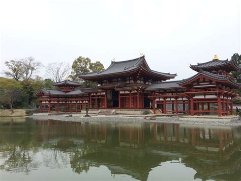 Byodo-in Temple - Samurai Tours