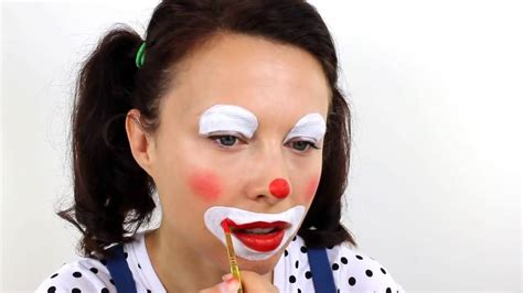 Beginners Clown Face Painting Tutorial Snazaroo - YouTube