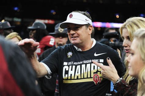 OU's Bob Stoops announces retirement, will be replaced by OC Lincoln Riley | Don't Miss This ...