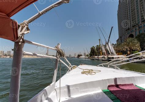 nile river in egypt and city view 17520321 Stock Photo at Vecteezy