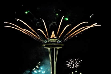 Seattle New Years Fireworks | New year fireworks, Seattle news, Newyear