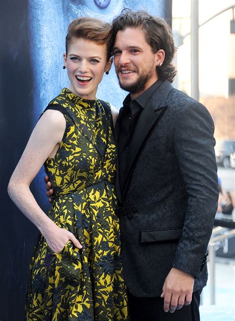 ¡Mira a Kit Harington y Rose Leslie llegando a su boda! - E! Online Latino - CO