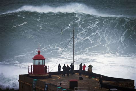 Surfers Are Risking Their Lives To Ride These Insanely Big Waves In ...