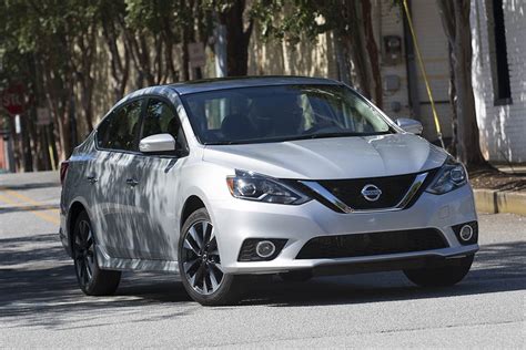 2017 Nissan Sentra: New Car Review - Autotrader