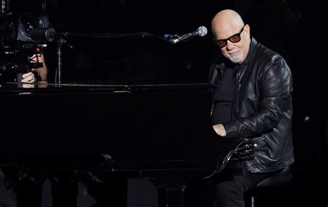 Billy Joel gives first Grammys performance in over two decades ...