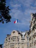 Free Stock photo of Paris townhouse with window shutters | Photoeverywhere