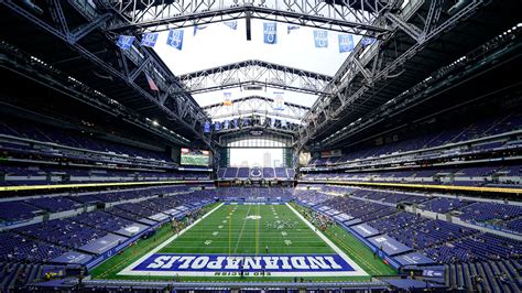 Colts vs. Bengals: Lucas Oil Stadium roof is open