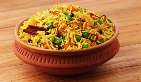 Get to Know about Dum Matka Biryani; the favorite Mughlai Delicacy