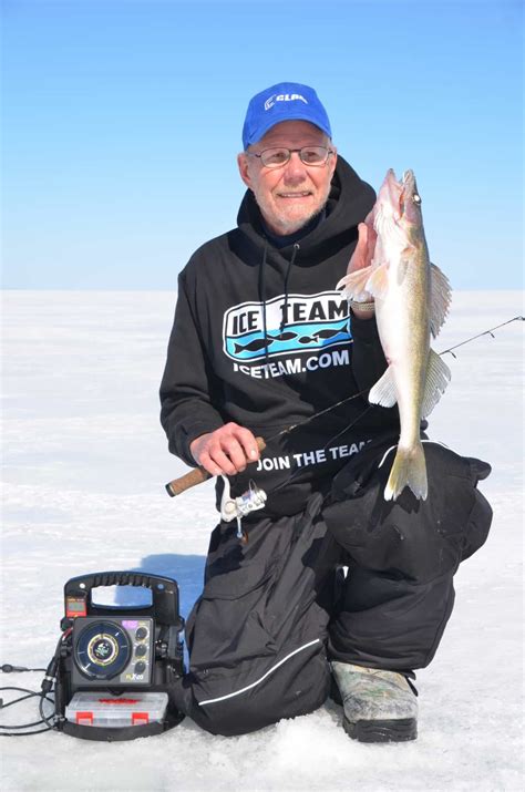 March Ice Fishing for Walleyes and Pike on Lake of the Woods | IceFishingFIRST