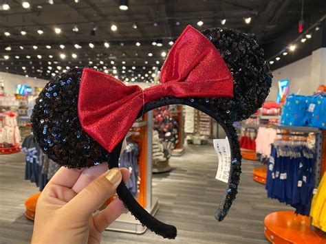 PHOTOS: Redesigned Classic Minnie Mouse Ear Headband Debuts at Walt Disney World - WDW News Today