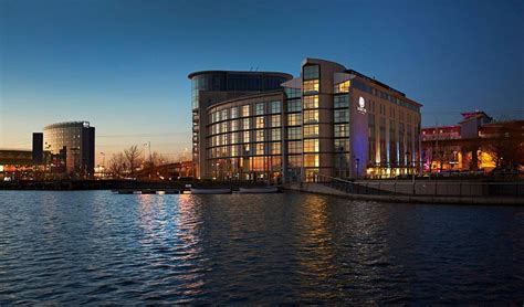 DOUBLETREE BY HILTON LONDON EXCEL - Updated 2024 Prices & Hotel Reviews (England)