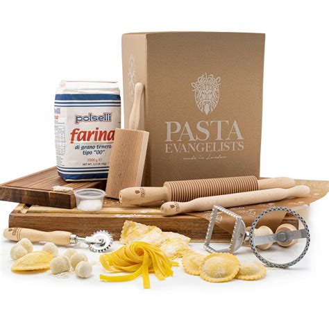 luxury pasta making kit | eight piece by pasta evangelists ...