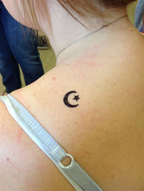 31 Moon and Stars Tattoos With Symbolic Meanings - TattoosWin