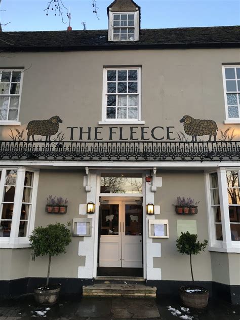 A Peachy Stay at The Fleece, Witney - Ladies What Travel